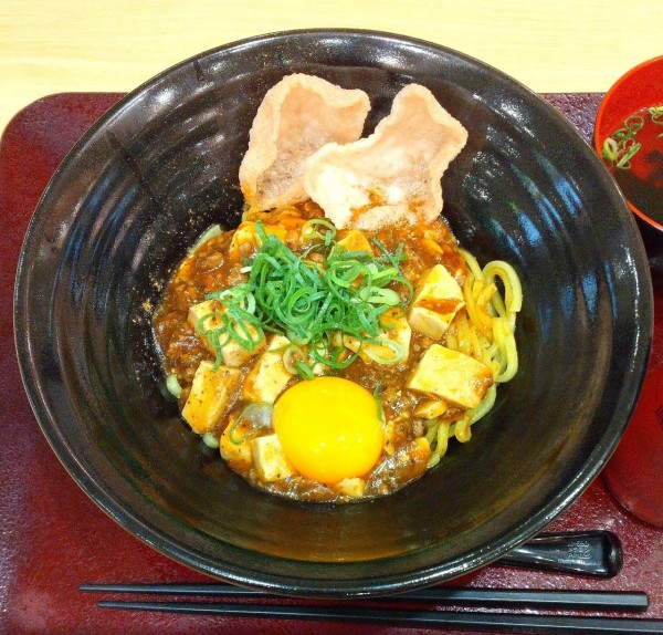 「麻婆油まぜそば 900円」@西安餃子 NEOPASA静岡上り店の写真