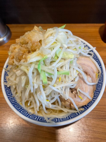 「ラーメン（並）900円」@びんびん豚の写真