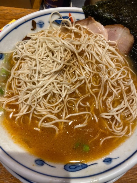 「替え玉　平打ち麺」@らあめん 渋英の写真