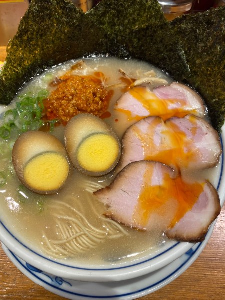 「赤い渋英らーめん 1100」@らあめん 渋英の写真