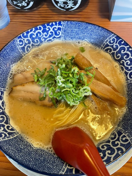 「博多豚骨ラーメン　800円」@博多ラーメン鶴亀堂 三芳藤久保店の写真