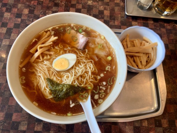 「ワンタン麺1,000円＋メンマ250円」@中華そば 大海軒 毛呂山店の写真