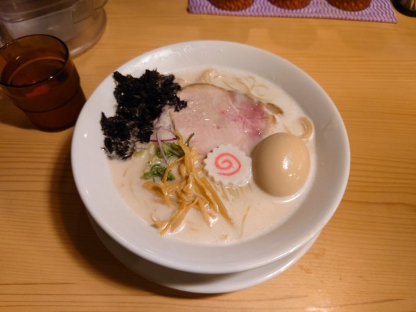 「貝だし鶏白湯ラーメン」@クラム&チキンヌードル クラチキの写真