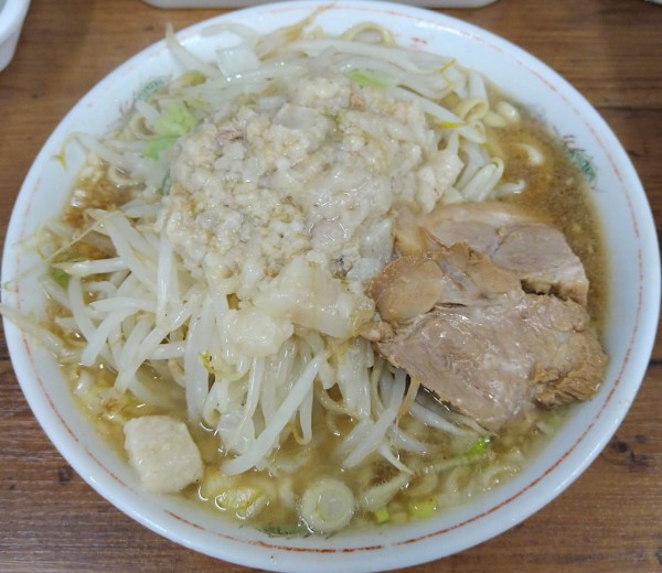 「小 800円 ネギ 100円」@ラーメン二郎 品川店の写真