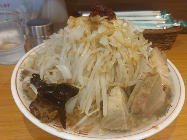 「らーめん　コール:野菜·玉ねぎ·旨味脂·辛味醤」@らーめん ぽっぽっ屋 水道橋店の写真