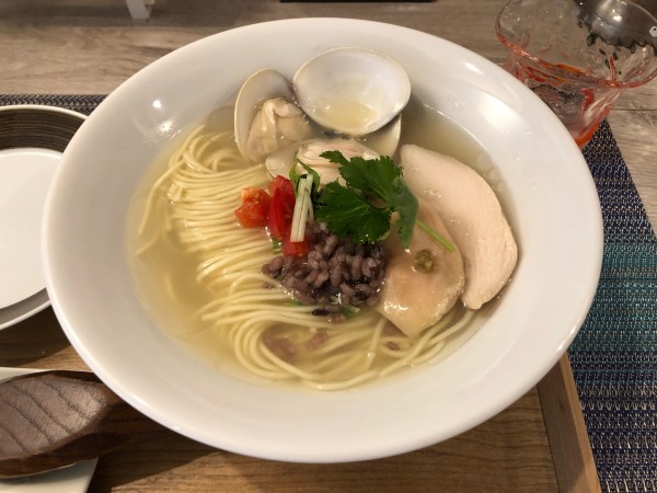 「地はまぐり中華そば(塩)」@LOKAHiの写真