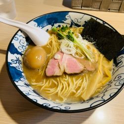 半熟味玉鶏白湯魚介そば