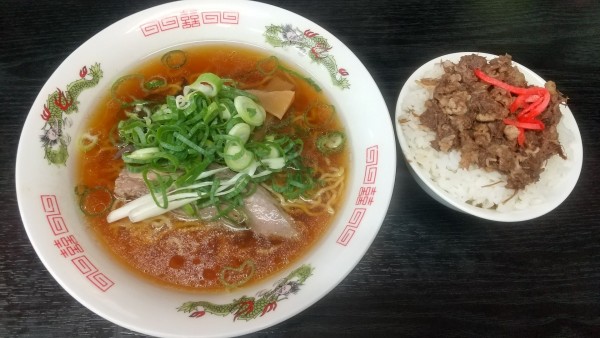 「肉めしセット（牛骨醤油）750円」@ラーメンチャンピオン とどろきの写真