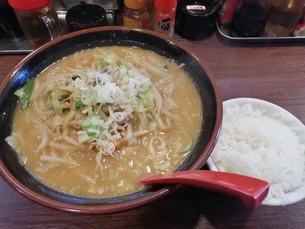 「野菜味噌ラーメン　　830円」@中華栄雅の写真