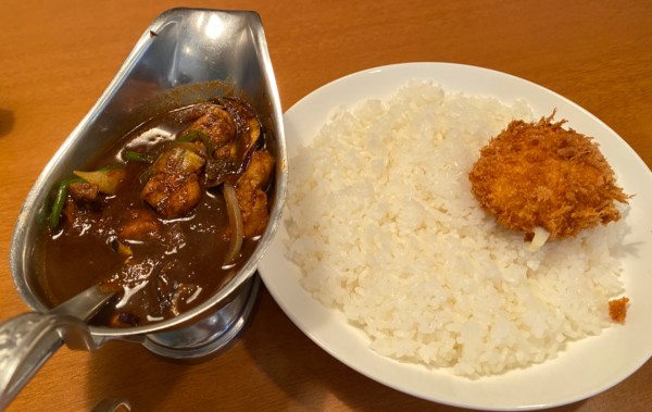 「チキンと野菜のカリー￥850&カニクリームコロッケ￥240」@ジンコックの写真