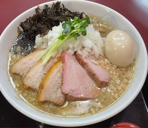 「背脂煮干しらぁ麺」@らぁ麺処 蓮の華の写真