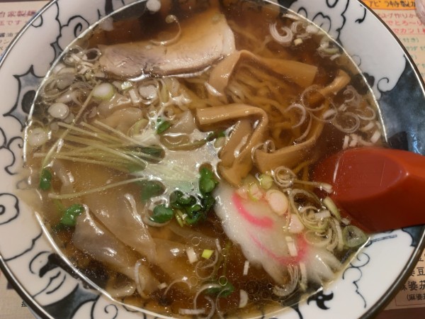 「ワンタンメン800円」@アビラの写真