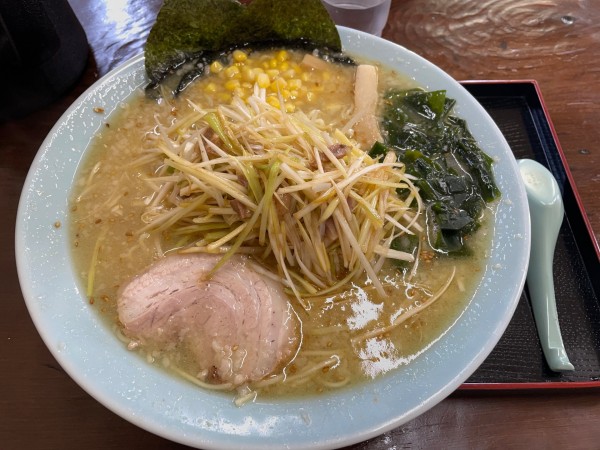 「塩ネギラーメン（中盛）」@ラーメンショップ 塚崎店の写真