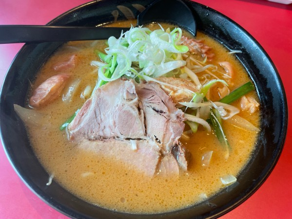 「ホルモンみそラーメン」@らーめん・ぎょうざ 福助の写真