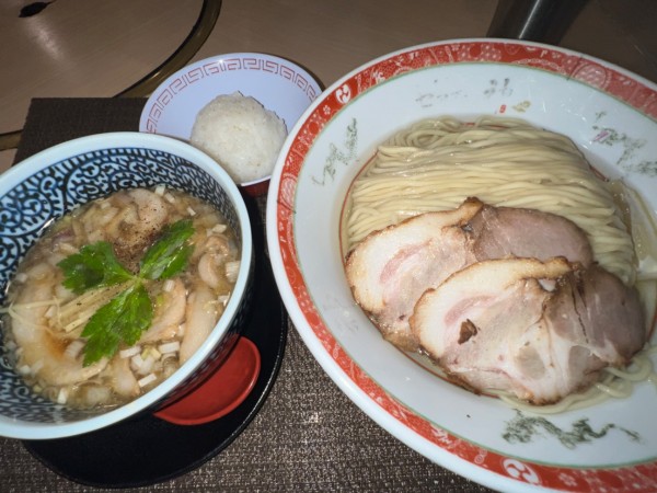 「【6月限定】豚トロ生姜醤油つけ麺・大（1200円）」@らーめん セアブラノ神 壬生本店の写真