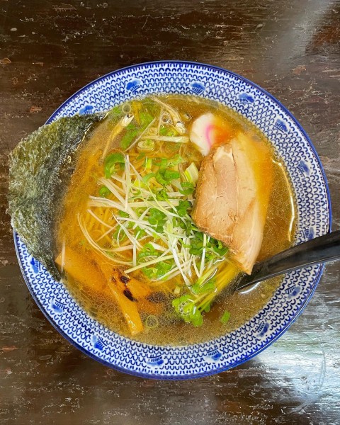 「NIBOだし醤油らーめん（あっさり）」@麺処 威吹の写真