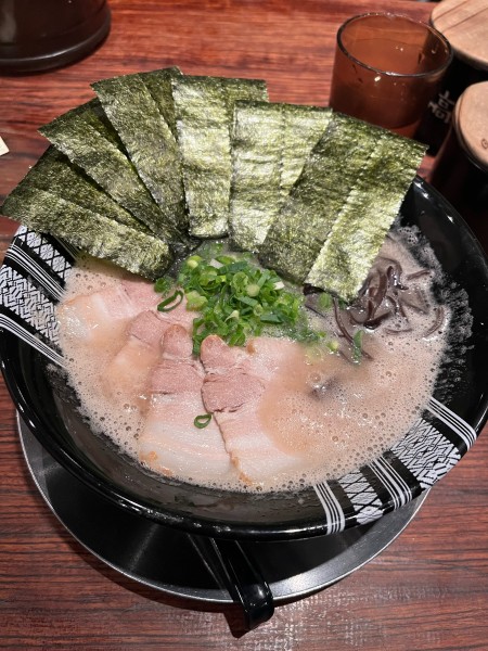 「ラーメン、のり増し」@博多一双 博多駅東本店の写真