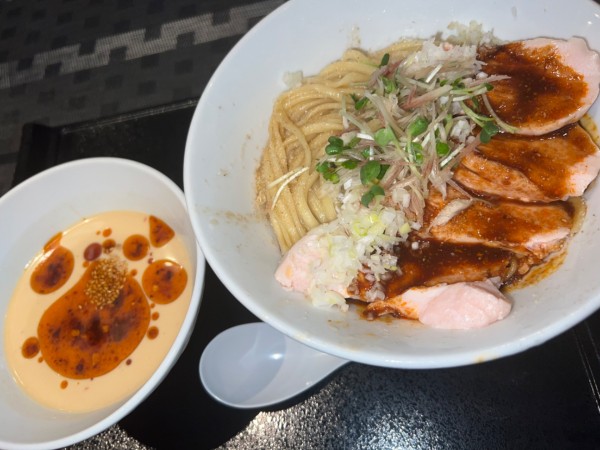 「【7月限定】よだれ鶏冷やし担々つけ麺(1100円)」@セアブラノ神 slurpの写真