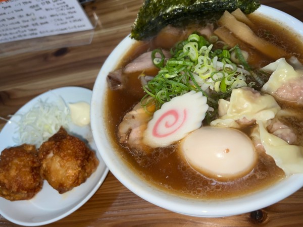 「特製中華そば＋とりの唐揚げ（1200＋300円）」@麺飯食堂 てら田やの写真