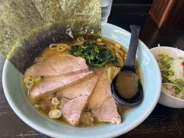 「らーめん+ねぎ飯 ¥950 チャーシュー増し ¥150」@横浜家系らーめん 北野家の写真
