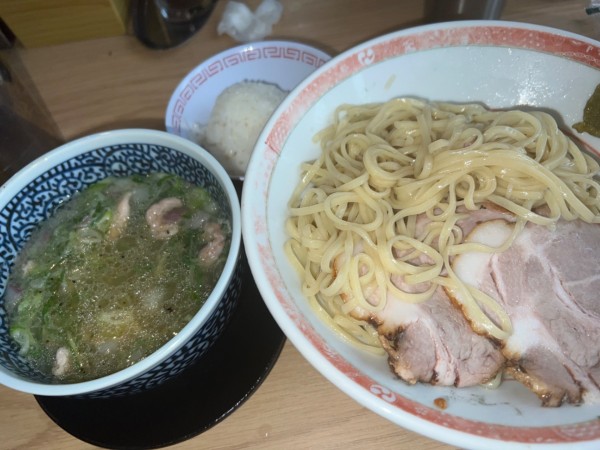 「【7月限定】せせりと九条ネギの塩つけ麺・大（1200円）」@らーめん セアブラノ神 壬生本店の写真