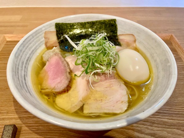 「特製中華そば 塩」@りんどうの写真