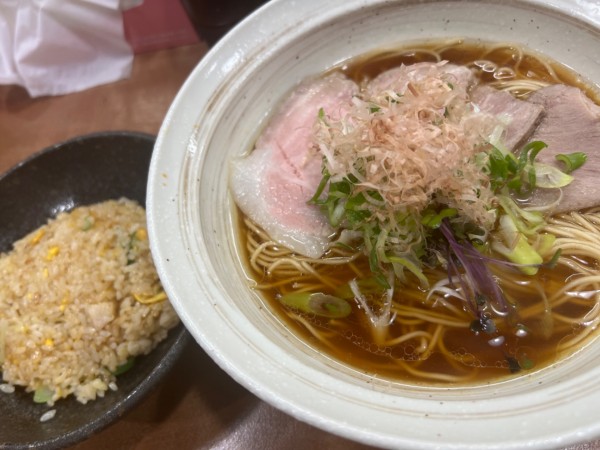 「醤油ラーメン+ミニチャーハン(800+200円)」@麺スター む・ラッキーの写真