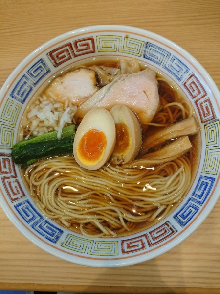 「味玉中華そば＋肉入りワンタン3コ」@ほっこり中華そば もつけの写真