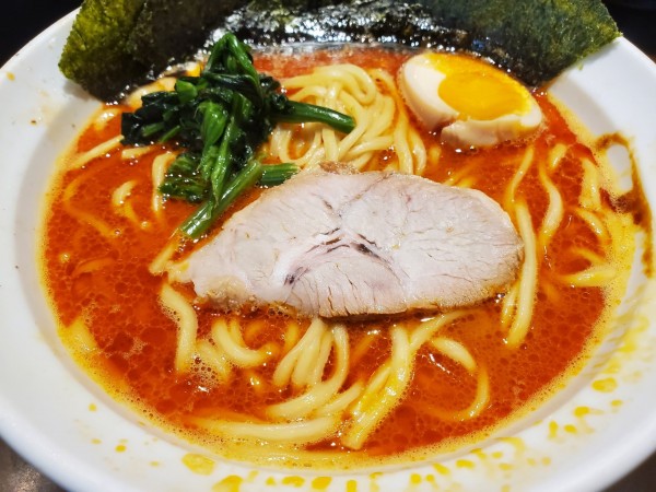 「赤みそ豚骨らーめん」@横浜らーめん 源泉の写真