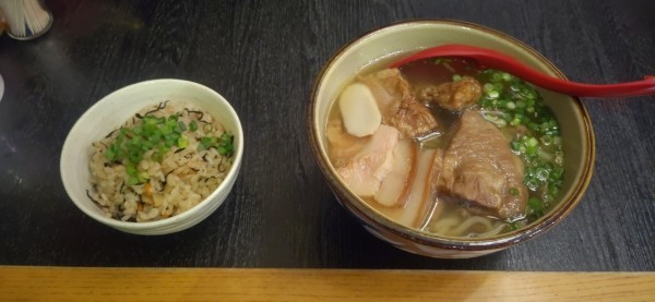 「喜納ソバ、じゅうし~」@喜納商店の写真