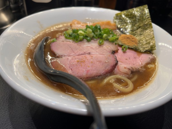 「豚骨魚介蕎麦」@百合の咲く場所の写真