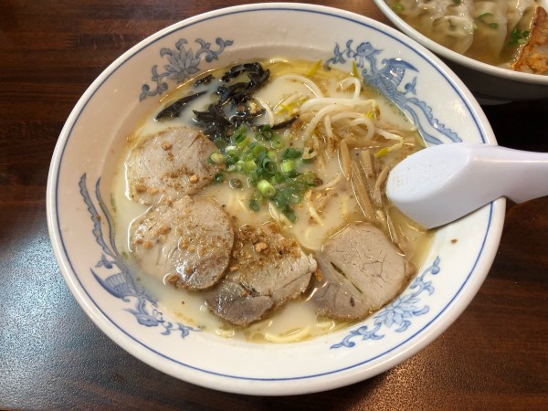 「王様ラーメン(800円)」@熊本ラーメン こむらさき 上通中央店の写真