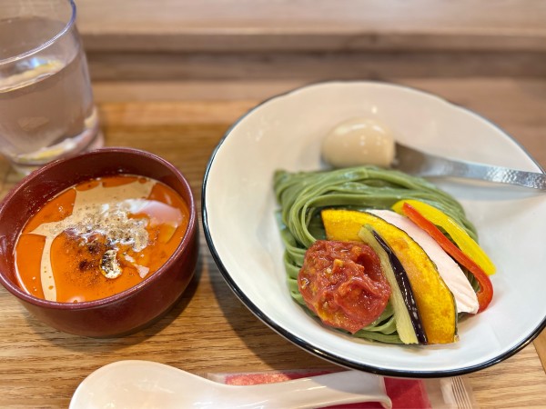 「えびと豆乳の冷製坦々つけそば+味玉」@えびそば 緋彩の写真