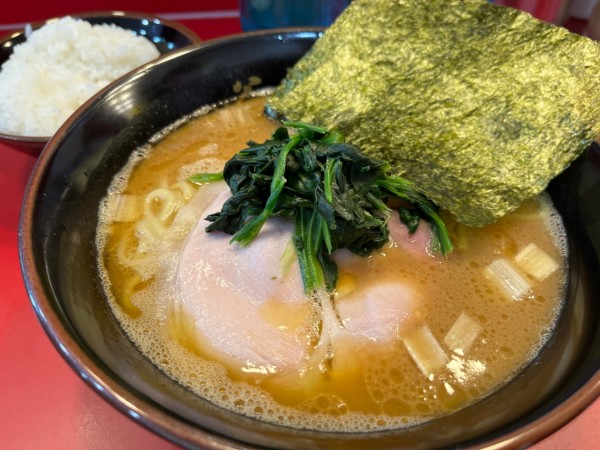 「ラーメン 並」@らーめん 谷瀬家 新橋店の写真