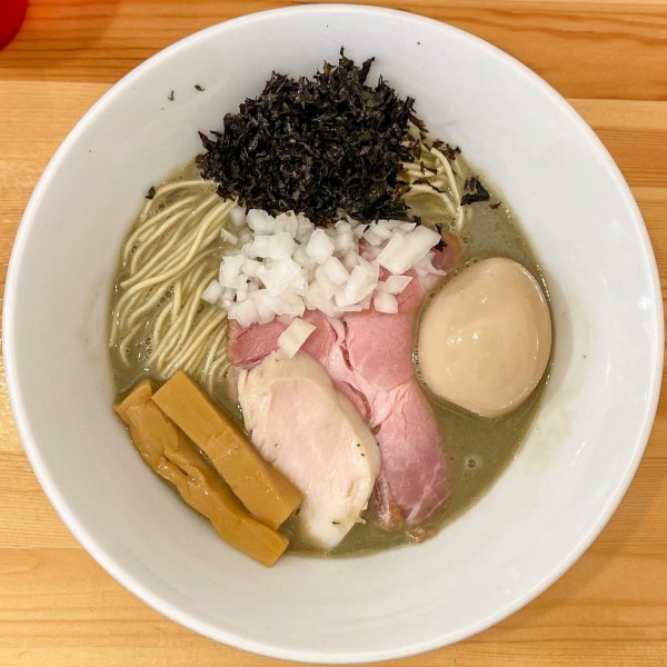 「濃厚煮干らーめん ¥980 味玉 ¥120」@煮干らーめん 川むらの写真