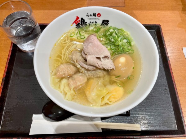 「全部のせ 塩らぁ麺」@らぁ麺 鶏だし屋の写真