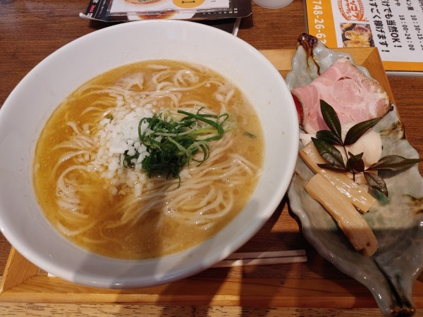 「鶏白湯」@天極製作所の写真