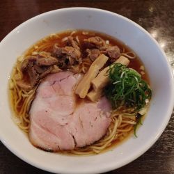 親鳥チャーシュー麺