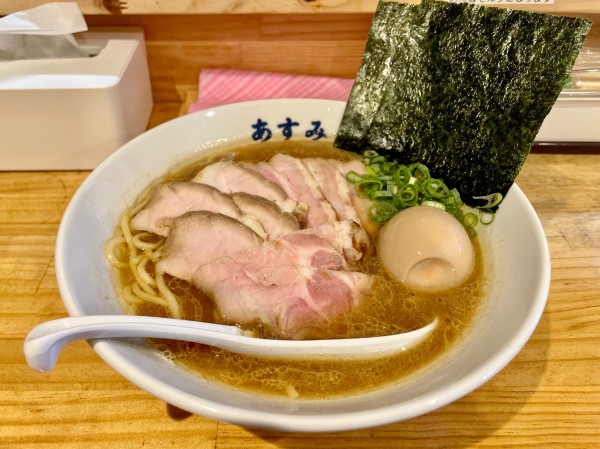 「チャーシュー麺 ＋ 味玉」@麺や あすみの写真