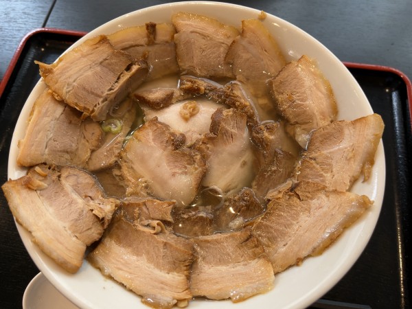 「SNSメガ焼豚ラーメン1200円塩味変更60円」@喜多方ラーメン坂内 亀有店の写真