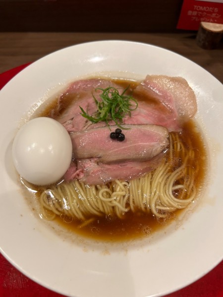 「鴨とカシスの味玉醤油RaMen1000円」@RaMen TOMO TOKYOの写真