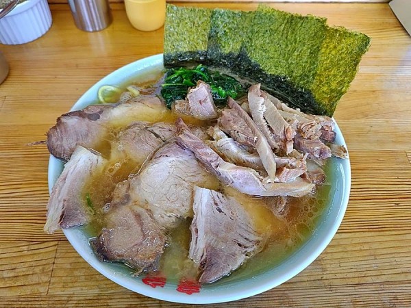 「チャーシューメン 細切りチャーシュー」@ラーメン竜家 六角家姉妹店の写真