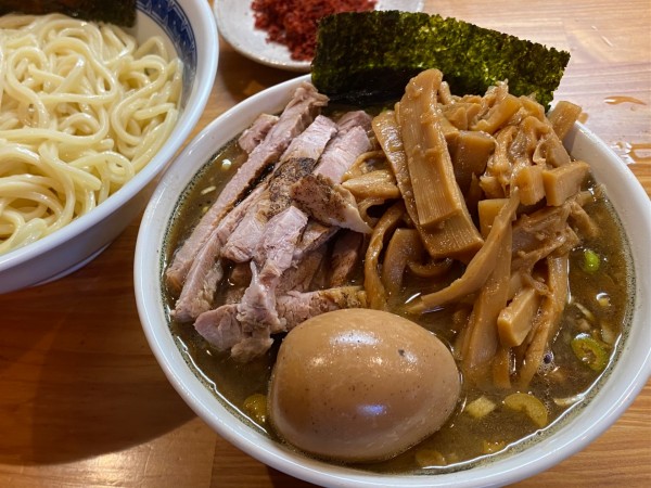 「つけメンマチャーシュー＋味玉＋辛味＋のり」@自家製中華そば としおかの写真