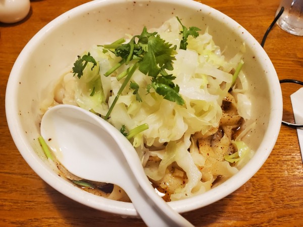 「油撥刀削麺」@西安料理 刀削麺 火鍋 XI’AN 新橋店の写真