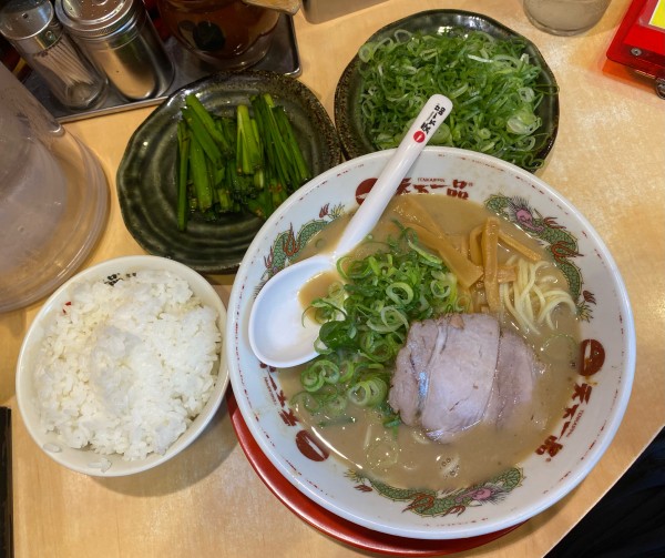 「ラーメンランチ🍜🍚🥢セット(ねぎ・ニラニンニク)」@天下一品 新宿西口店の写真