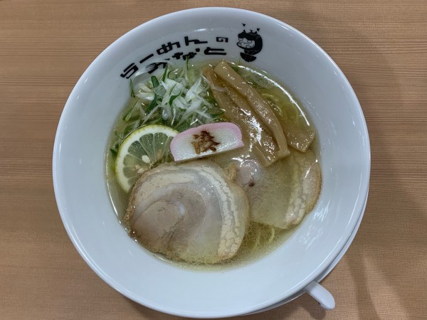 「白銀の塩らーめん」@らーめんのみなとの写真