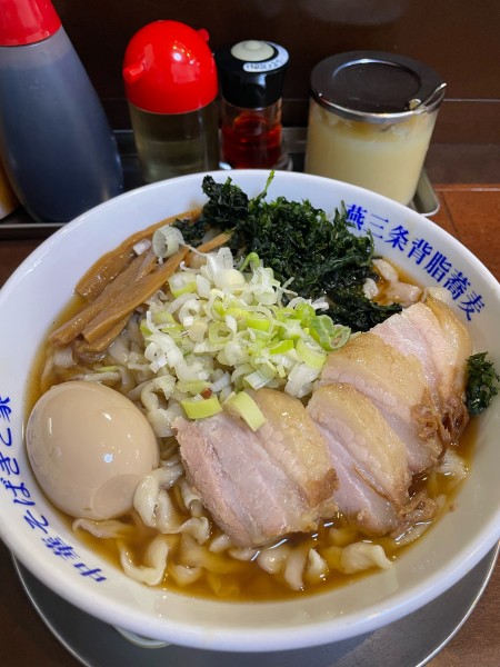 「特製淡麗中華そば（大盛）」@燕三条中華そば ぎと家 武里本店の写真