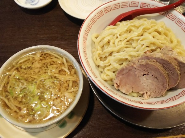 「魚介背脂ニンニクつけ麺」@立ち呑み居酒屋 金町製麺の写真