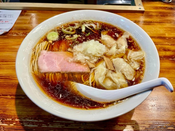 「キリンラガービール → わんたん中華そば」@世田谷製麺所の写真