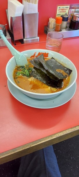 「辛味噌ラーメン」@ラーメン山岡家 沼津柿田川店の写真